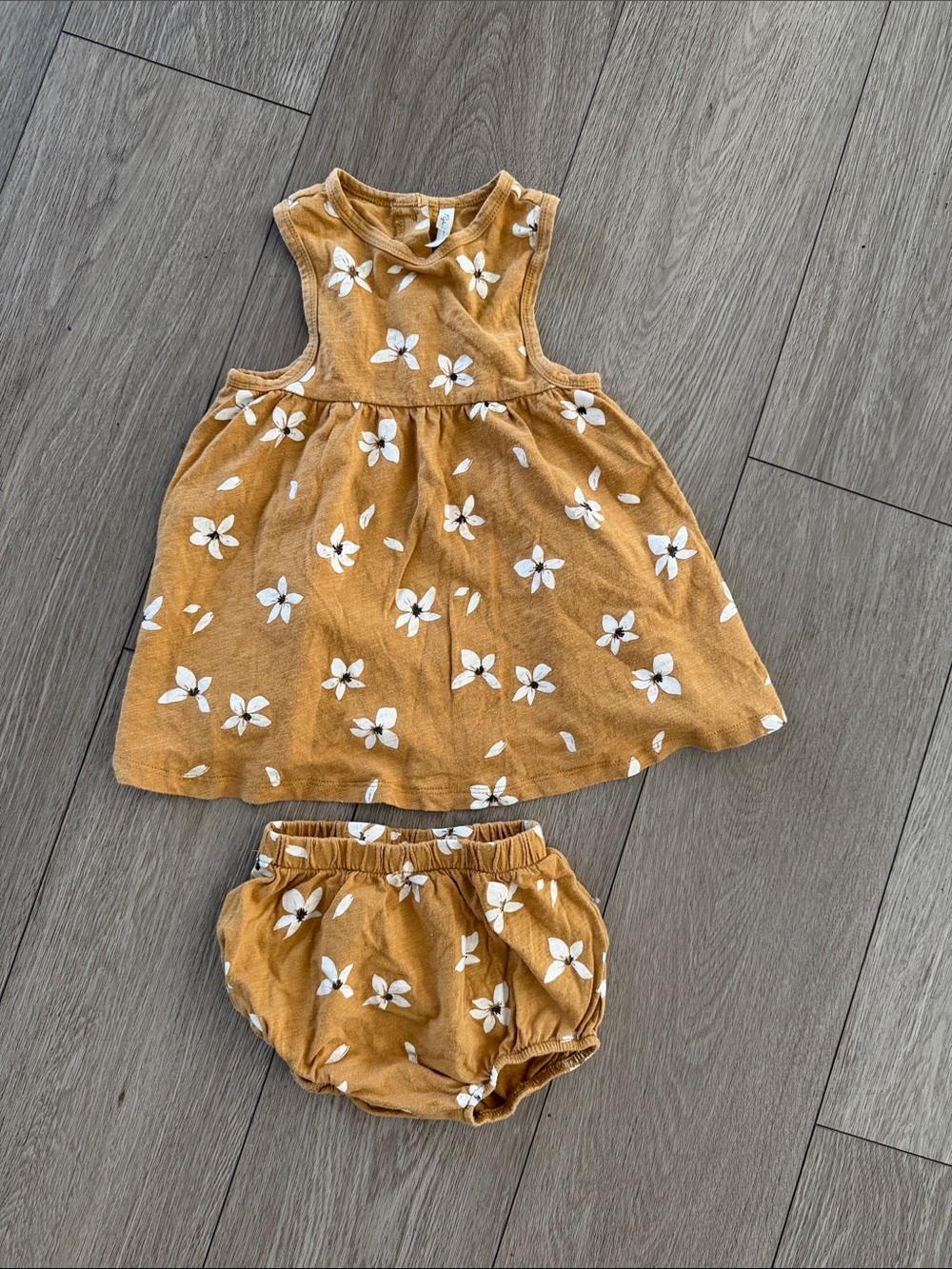 Rylee + Cru Layla floral dress with bloomers size 12-18 months